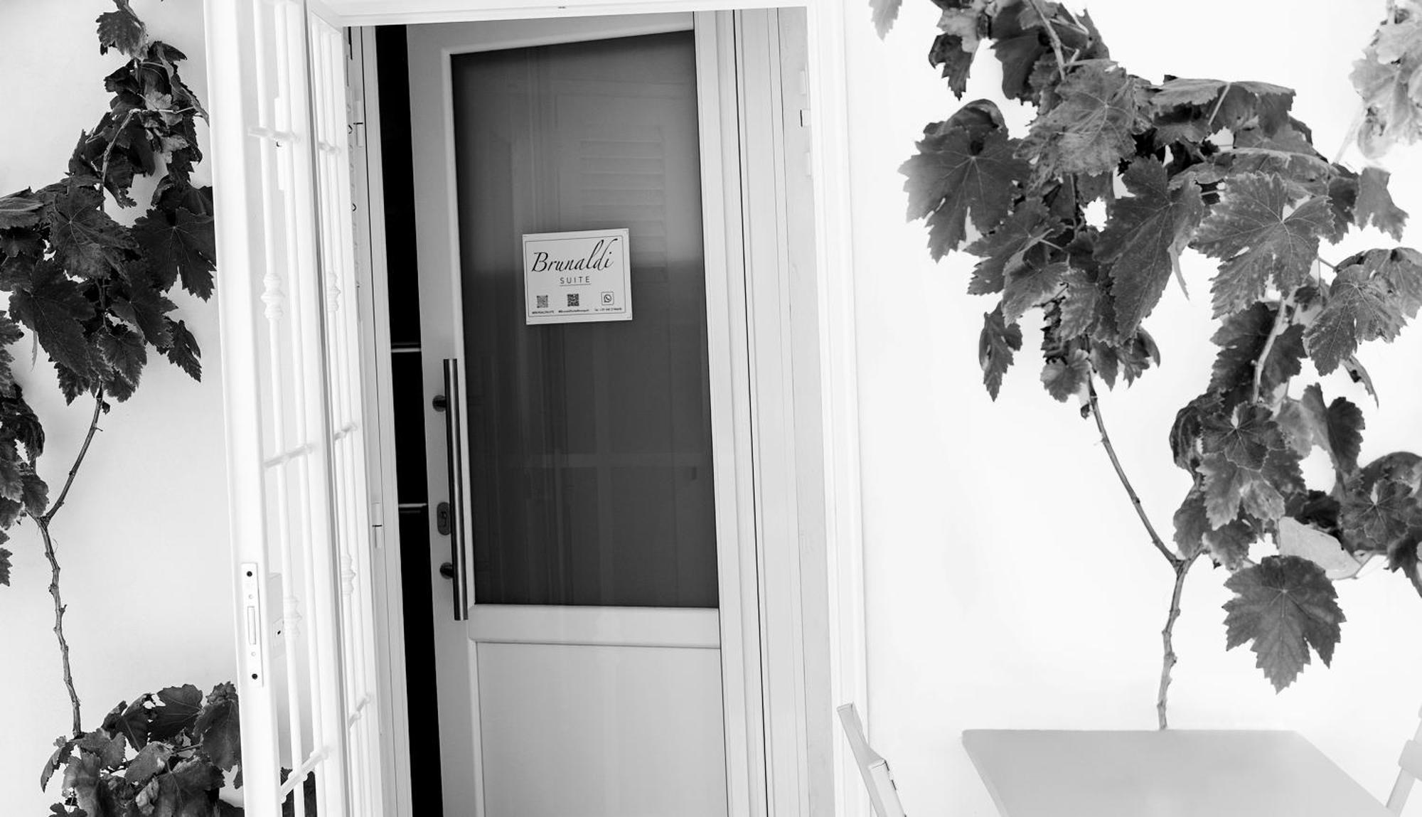 Brunaldi Suite モノーポリ エクステリア 写真